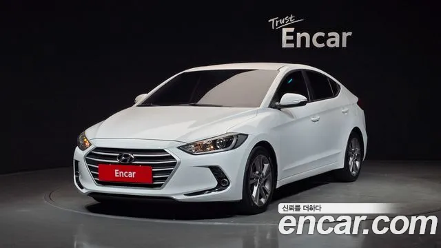 Hyundai AVANTE 2018 — фото 1