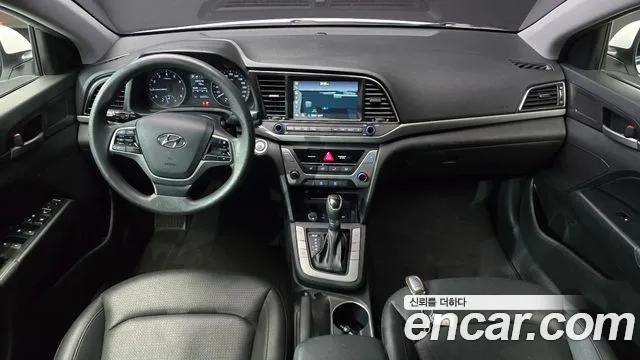 Hyundai AVANTE 2018 — фото 7