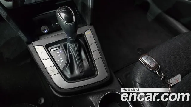 Hyundai AVANTE 2018 — фото 9