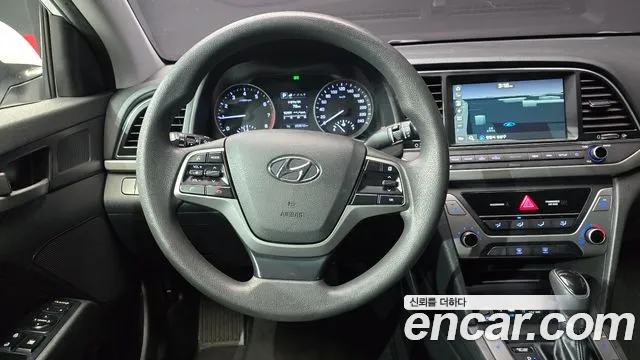 Hyundai AVANTE 2018 — фото 14