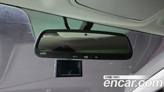 Hyundai AVANTE 2018 — фото 18