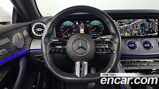 Mercedes-Benz E-Class 2022 — фото 13