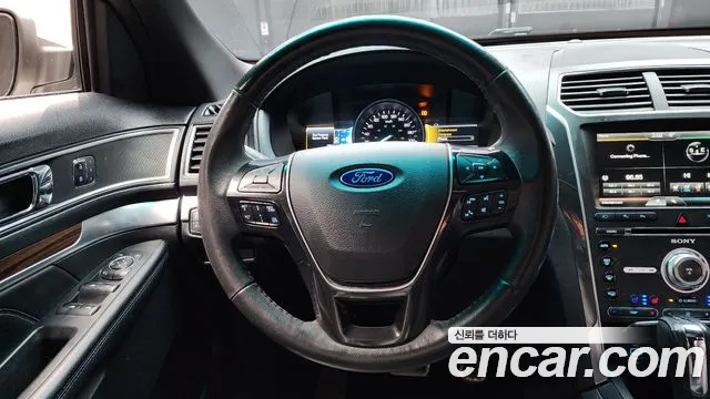 Ford Explorer 2016 — фото 13