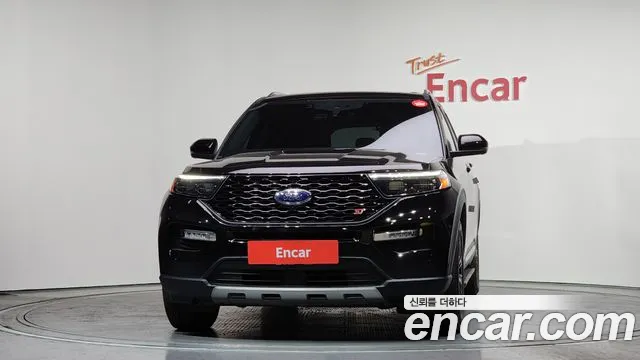 Ford Explorer 2022 — фото 3