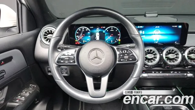 Mercedes-Benz GLB-Class 2021 — фото 11