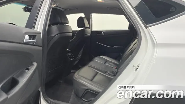 Hyundai Tucson 2017 — фото 12