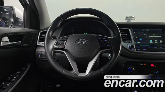 Hyundai Tucson 2017 — фото 13