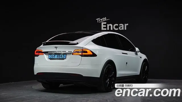 Tesla Model X 2020 — фото 2