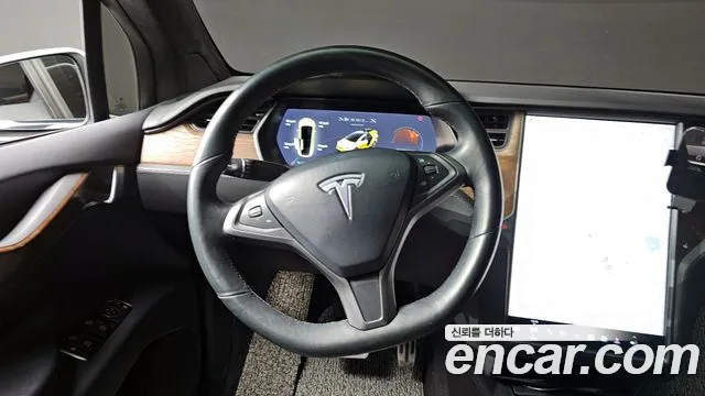 Tesla Model X 2020 — фото 14