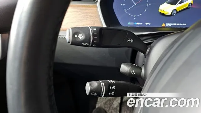 Tesla Model X 2020 — фото 19
