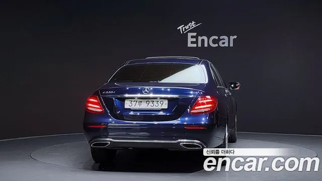 Mercedes-Benz E-Class 2017 — фото 4