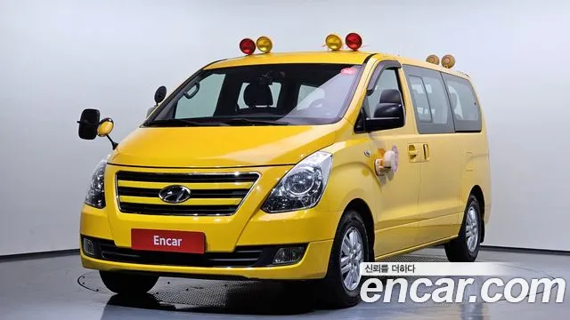 Hyundai Starex 2017 — фото 1