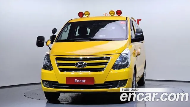 Hyundai Starex 2017 — фото 3