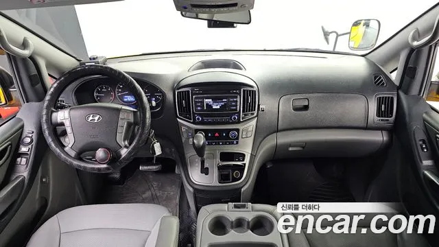 Hyundai Starex 2017 — фото 7