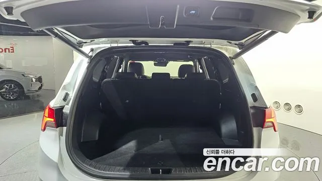Hyundai Santafe 2021 — фото 20