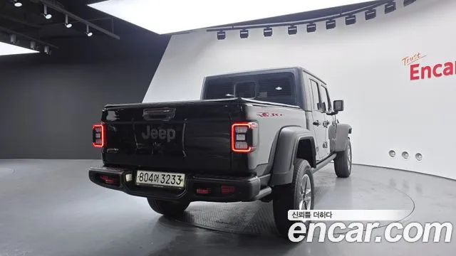 Jeep Gladiator 2022 — фото 2