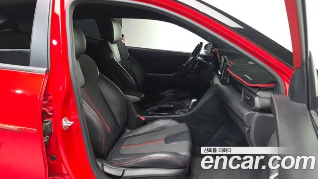 Hyundai Veloster 2018 — фото 10