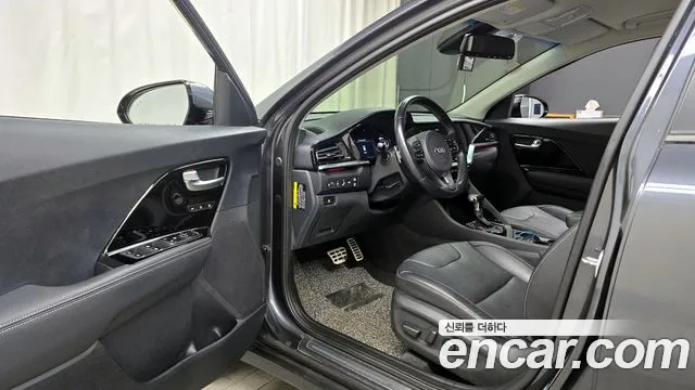 Kia Niro 2020 — фото 10