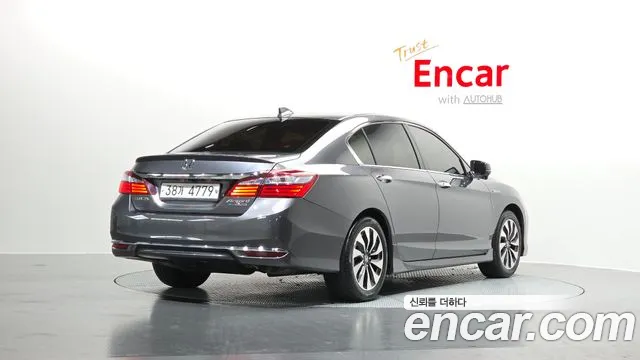 Honda Accord 2017 — фото 2