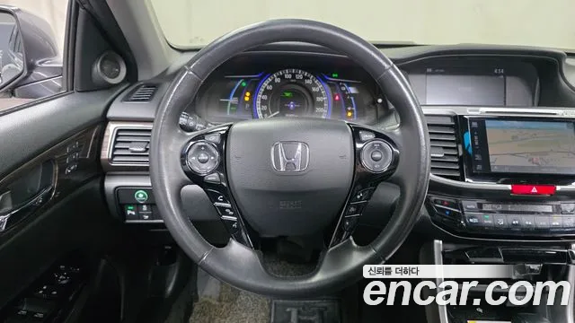 Honda Accord 2017 — фото 13