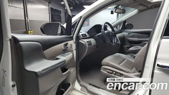 Honda Odyssey 2016 — фото 10