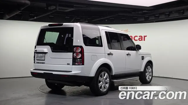 Land Rover Discovery 2016 — фото 4