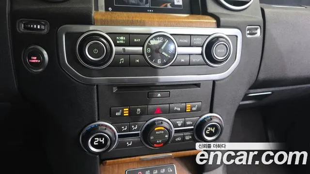 Land Rover Discovery 2016 — фото 14