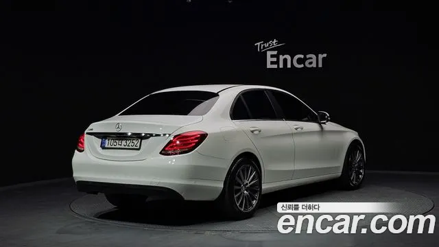 Mercedes-Benz C-Class 2017 — фото 2