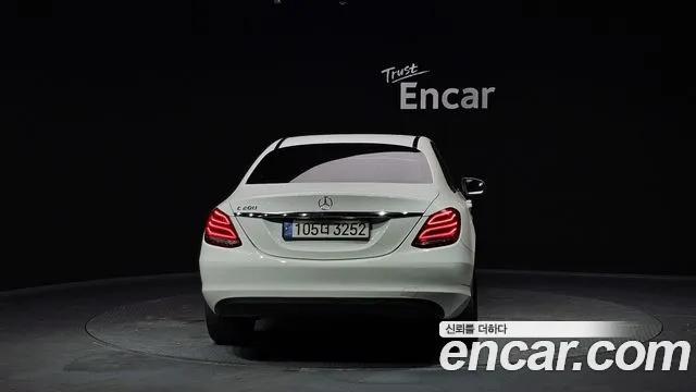 Mercedes-Benz C-Class 2017 — фото 4