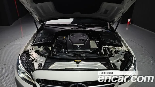 Mercedes-Benz C-Class 2017 — фото 6