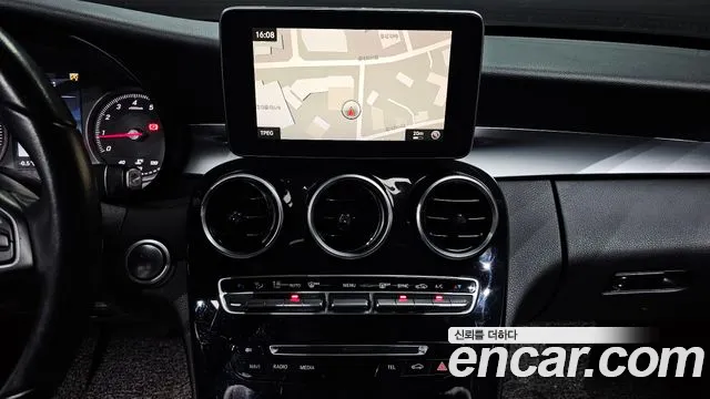 Mercedes-Benz C-Class 2017 — фото 14