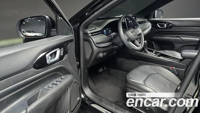 Jeep Compass 2022 — фото 11