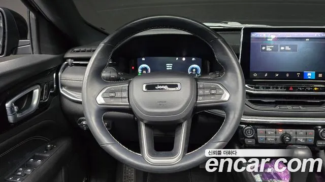 Jeep Compass 2022 — фото 13