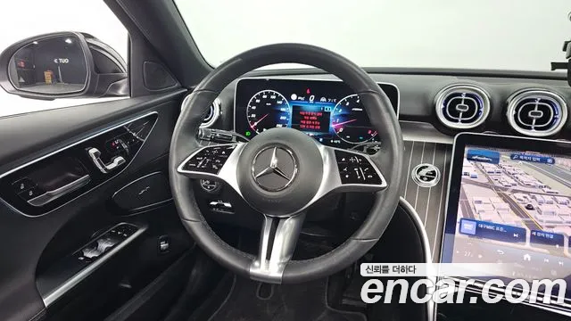 Mercedes-Benz C-Class 2024 — фото 13