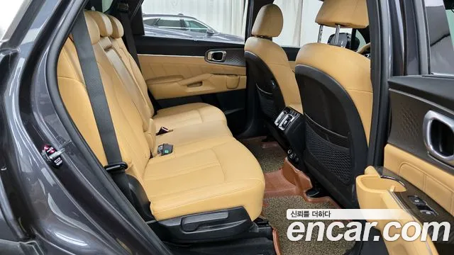 Kia Sorento 2023 — фото 12