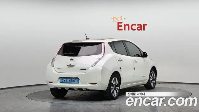 Nissan Leaf 2016 — фото 2