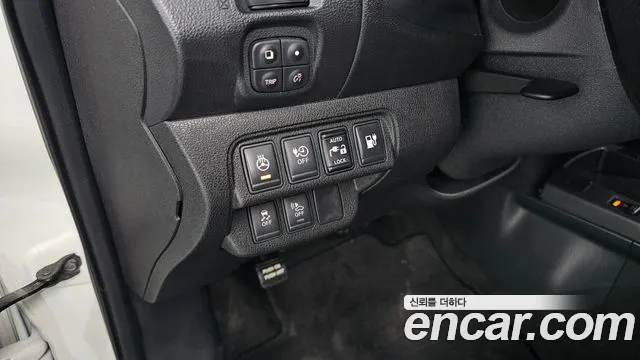 Nissan Leaf 2016 — фото 17