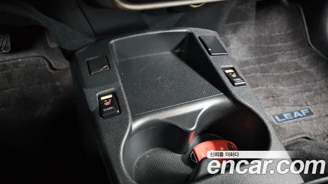 Nissan Leaf 2016 — фото 18