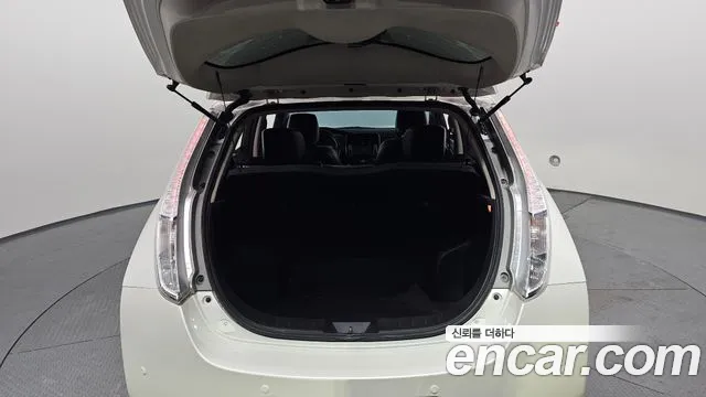 Nissan Leaf 2016 — фото 20