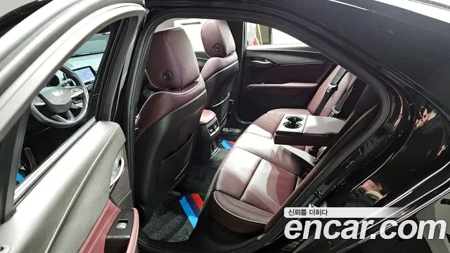 Cadillac CT4 2020 — фото 11