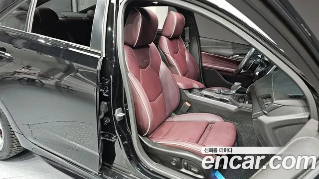 Cadillac CT4 2020 — фото 12