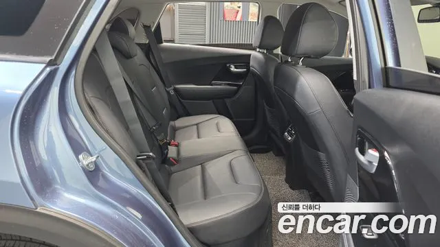 Kia Niro 2022 — фото 12