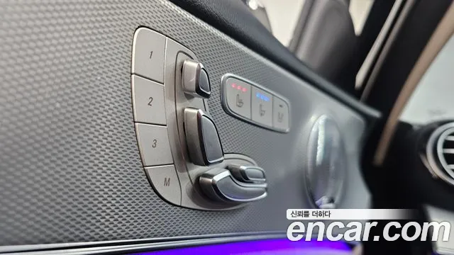 Mercedes-Benz E-Class 2020 — фото 18