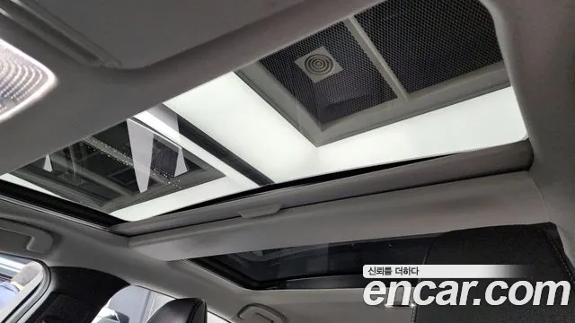 Toyota Prius 2025 — фото 18