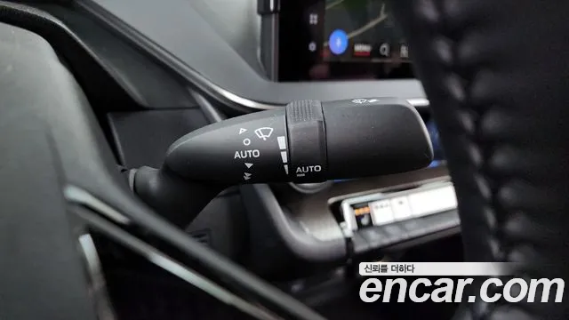 Toyota Prius 2025 — фото 19