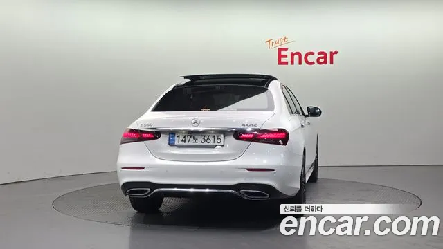 Mercedes-Benz E-Class 2021 — фото 4