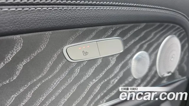 Mercedes-Benz E-Class 2021 — фото 18
