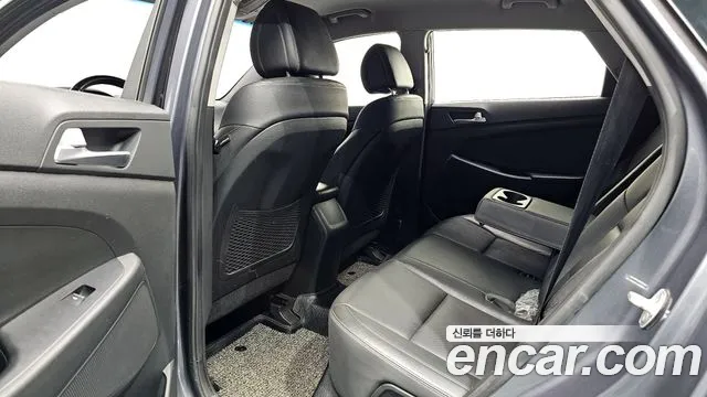 Hyundai Tucson 2017 — фото 12