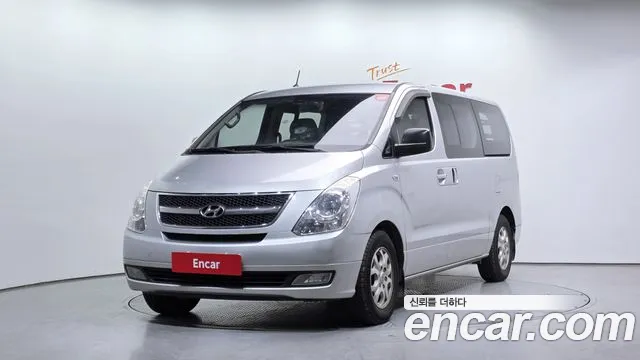 Hyundai Starex 2010 — фото 1