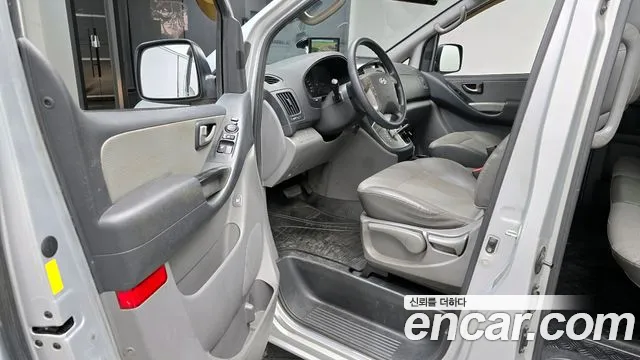 Hyundai Starex 2010 — фото 11